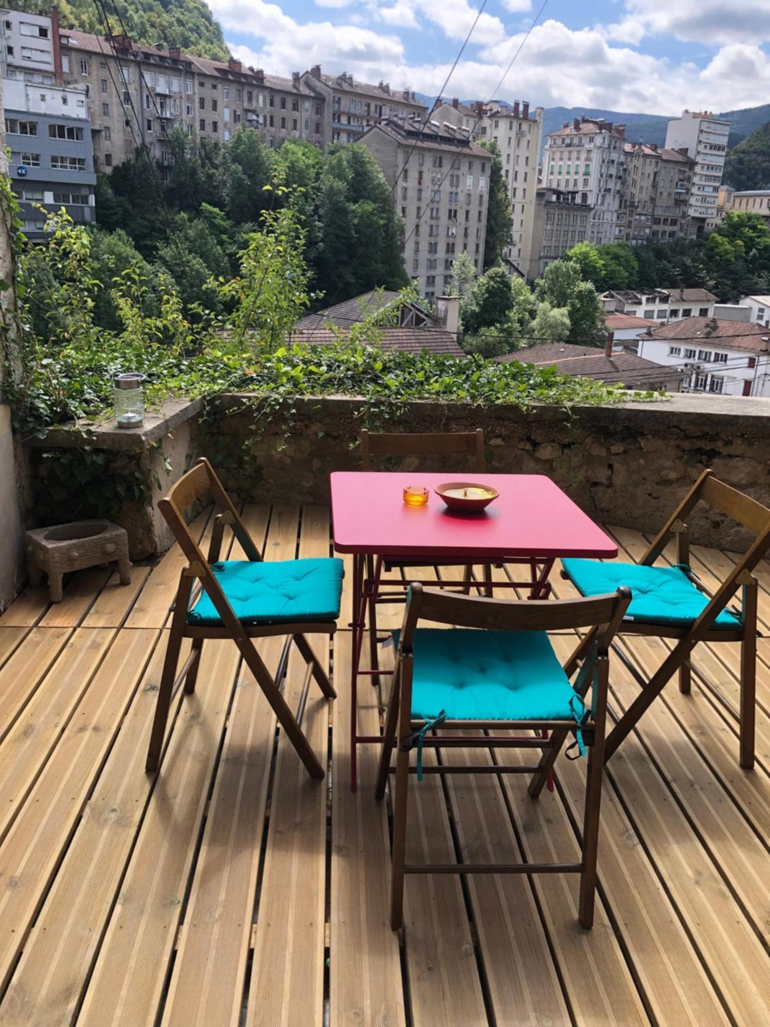 T2 Avec Terrasse Calme Et Ensoleillee Saint-Claude